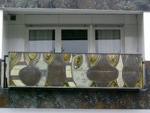 Braune KerAion-Platten an der Hausfassade auf der Hauptstraße 190 in Frechen