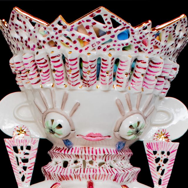 Sophie Giet | Let’s true colors reshape the marble | H 57 x B 45 x T 45 cm | Porzellan | 2025